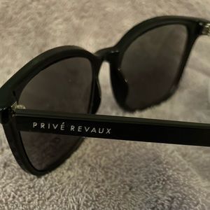 NWOT Prive Riveaux Sunglasses with 2.5X Magnification